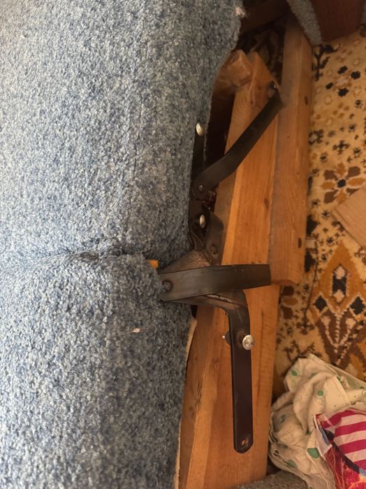 Диван, не складається