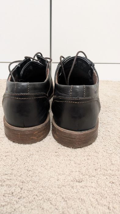 Półbuty  męskie skòrzane Bugatti rozmiar 43/27,5.