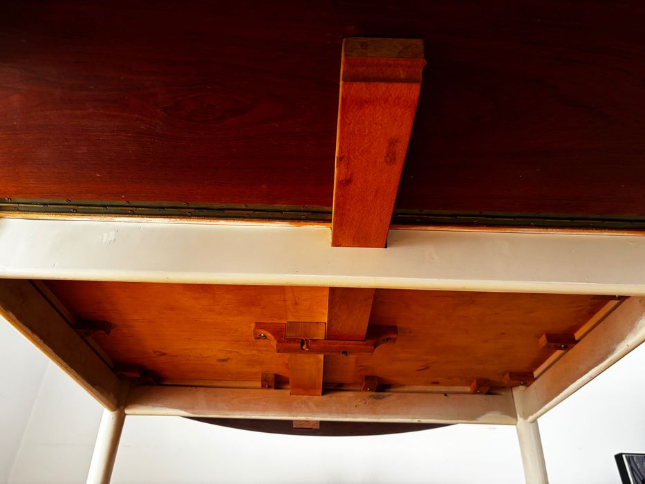 Mesa de jantar extensível vintage em teca – anos 60. Vintage Scandinavian Teak Extending Dining Table – 1960s