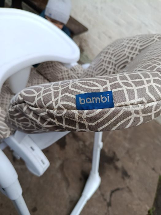 Столик для годування дитячий