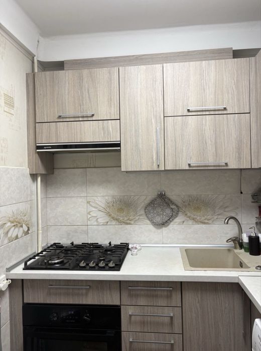 Продаж 2- х кімнатної квартири Космос