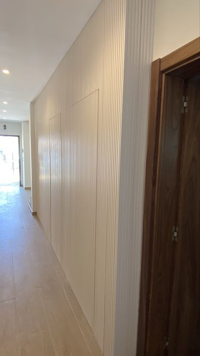 Instalação Profissional de Pavimentos, Portas e Carpintaria Interior