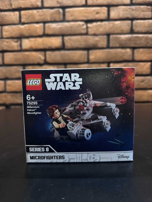 LEGO Star Wars 75295 Millennium Falcon Microfighter