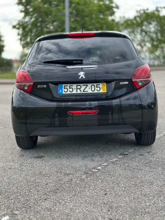 Peugeot 208 — fotografia 8