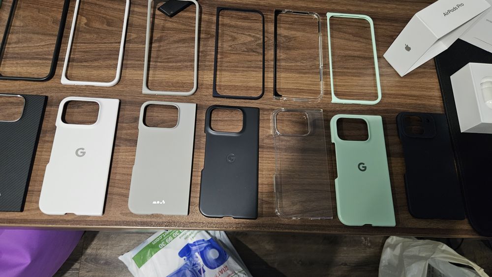 Продам защитные чехлы Google Pixel 9 Pro Fold двойные верх низ