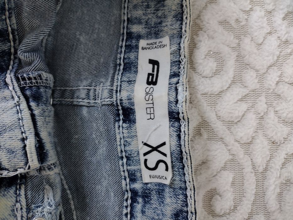 Krótkie spodenki dżinsowe New Yorker XS