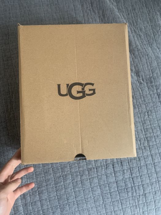 UGG sand tazz39 new never used only shipping