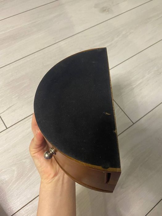 Скринька для прикрас, шкатулка