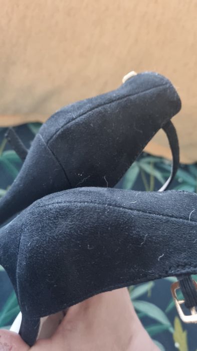 Buty damskie na obcasie