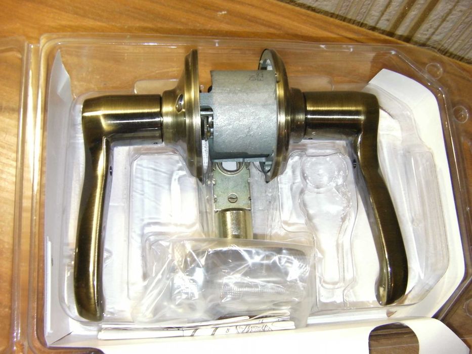 Кнобсет (ручка-засувка) Врізна на Розетці Schlage Антична Бронза з США