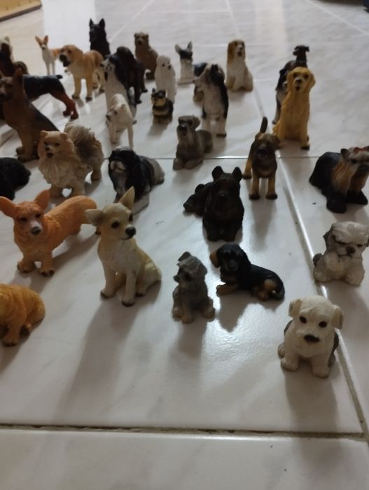 Coleção Cães de porcelana "Os Nossos Amigos os Cães"