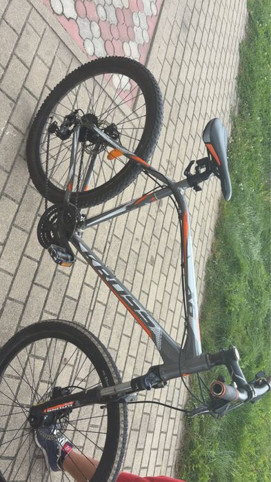 Sprzedam rower kross x6.