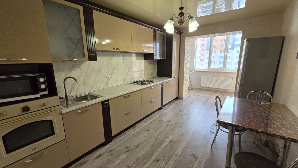 Простора та затишна 1к кв в жк Сімейний Комфорт. Агв