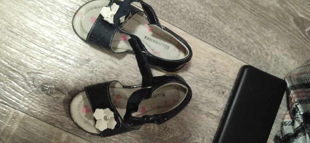 босоніжки для дівчинки  25розмір