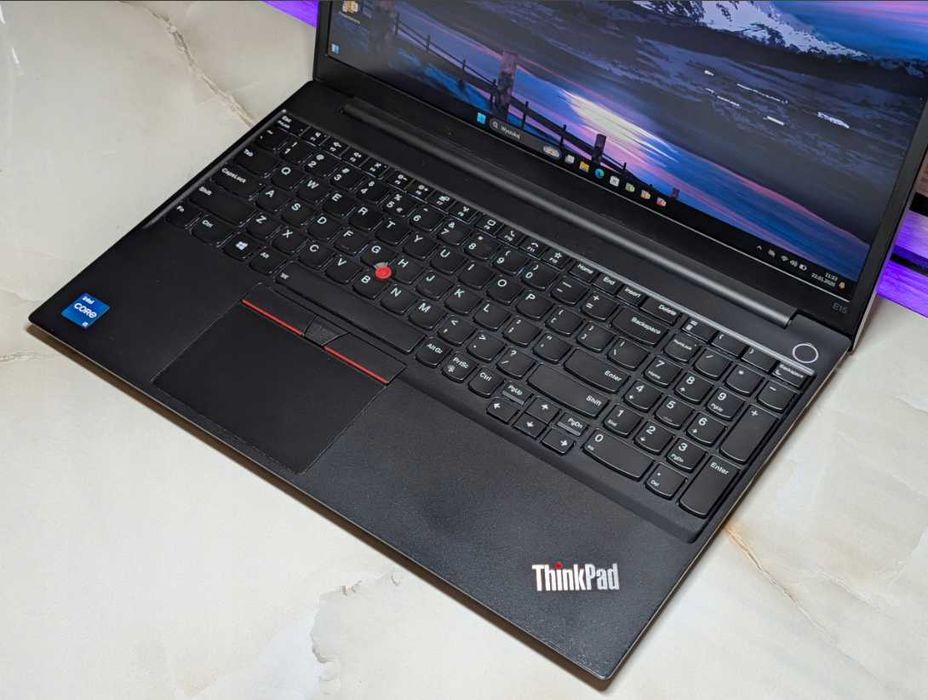 Lenovo ThinkPad E15 G2 | FullHD | i5-1135G7 8GB DDR4 256GB SSD W11 US LED