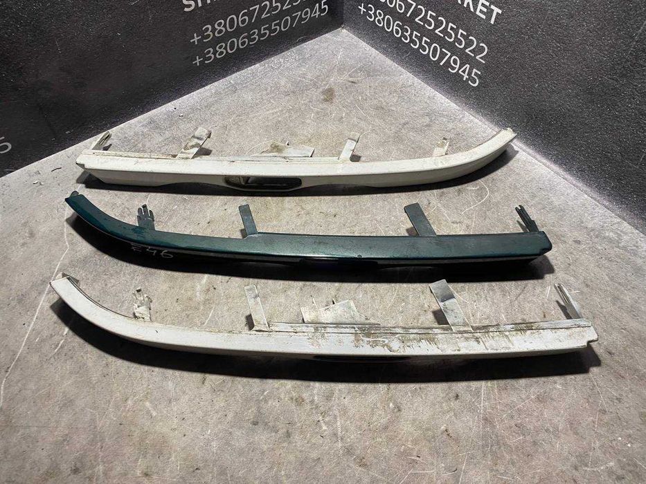 Накладка планка вія під передні фари з отвором під омивач BMW E46