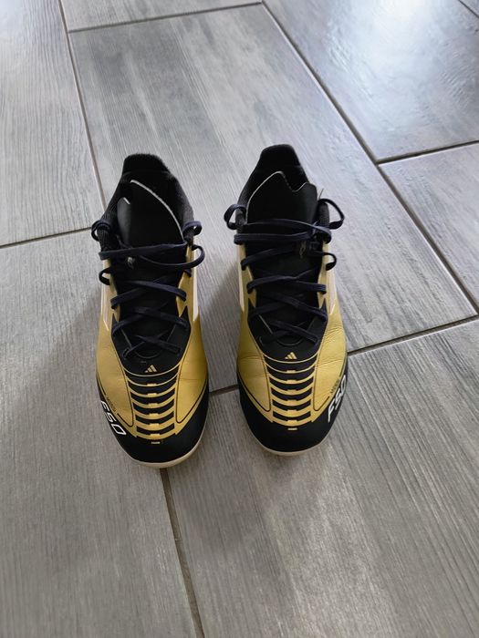 Buty piłkarskie adidas