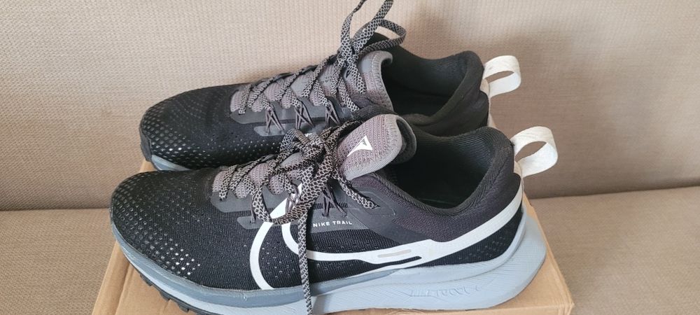 Продам кросівки  nike react pegasus trail 4 р. 9,5.5