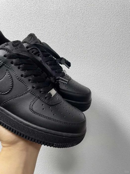 Nike Air Force 1 Supreme R. 41