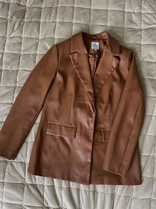 Піджак рудого відтінку