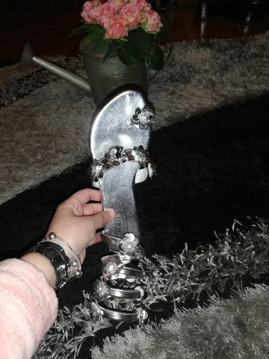 Sandálias prata de senhora