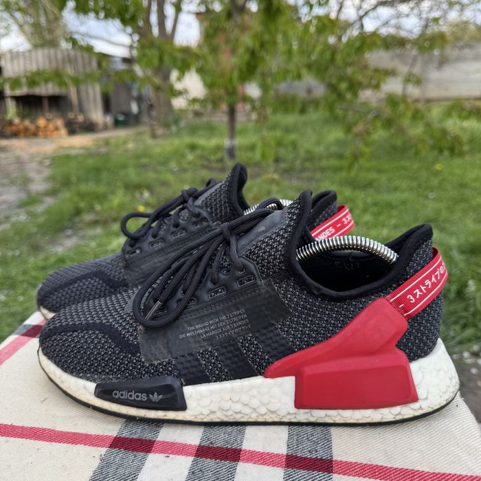 adidas nmd r1 v2 - купити чоловіче взуття - Ціна на OLX.ua