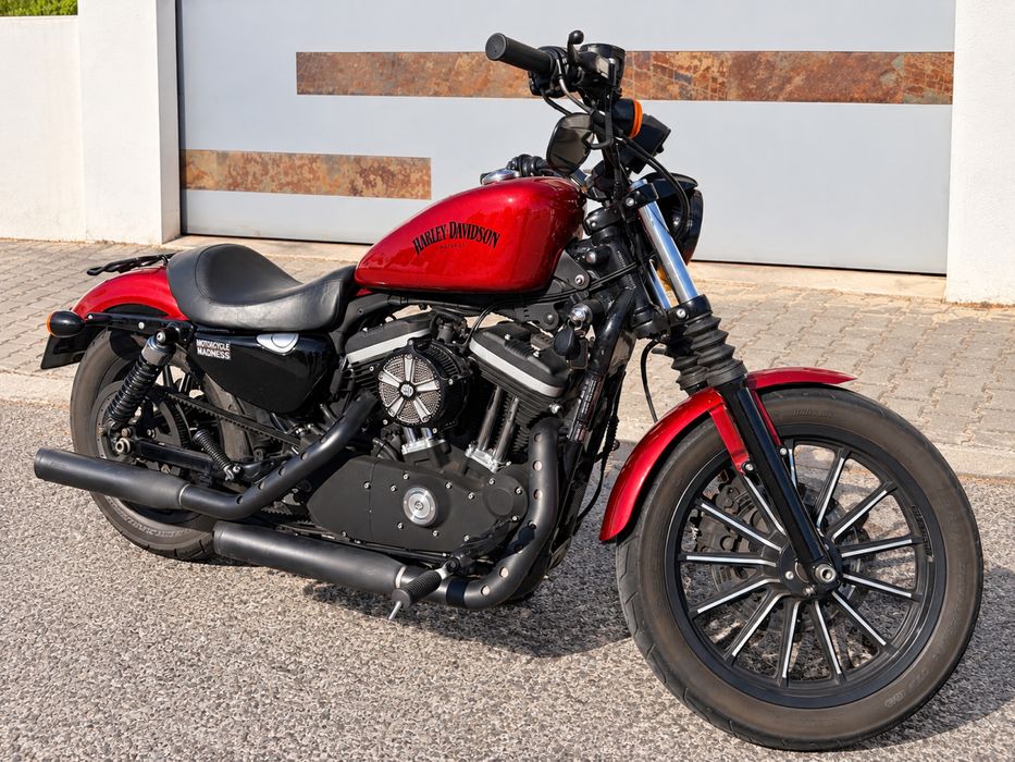 Harley Davidson - 883N Iron
