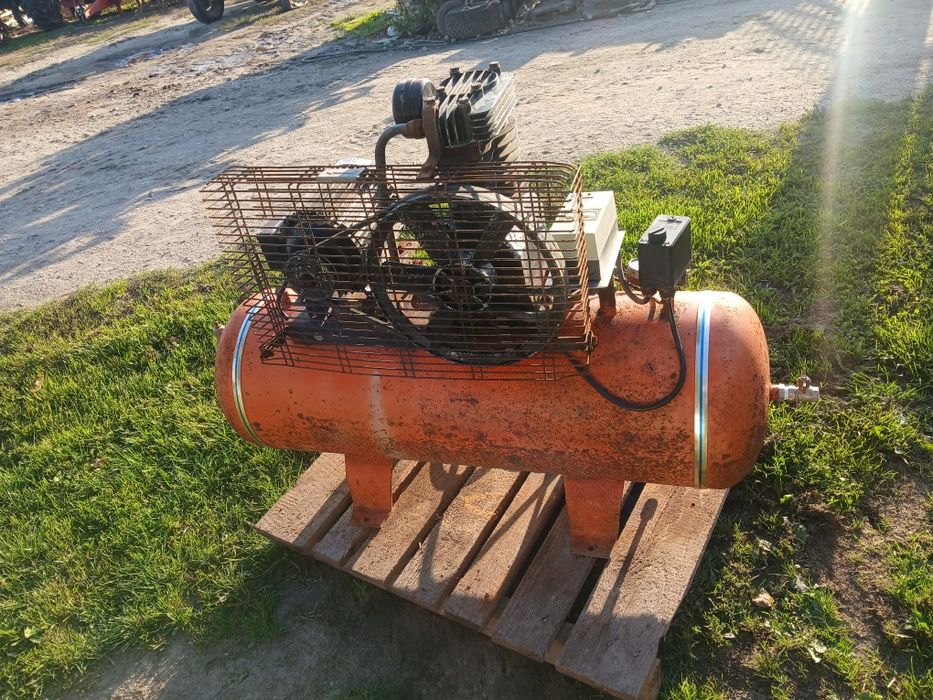 Kompresor sprężarka 100l Sprawny 380v 10 bar