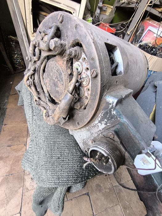 Генератор Икарус