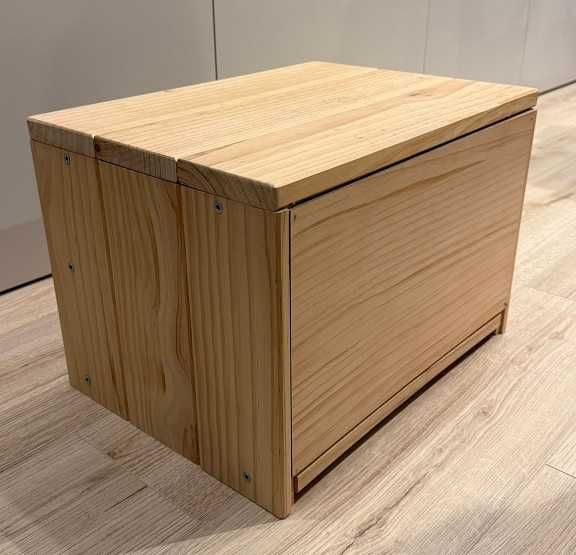 Mesa de cabeceira em pinho natural – estilo rústico