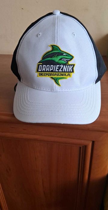 Czapka z daszkiem uniwersalna