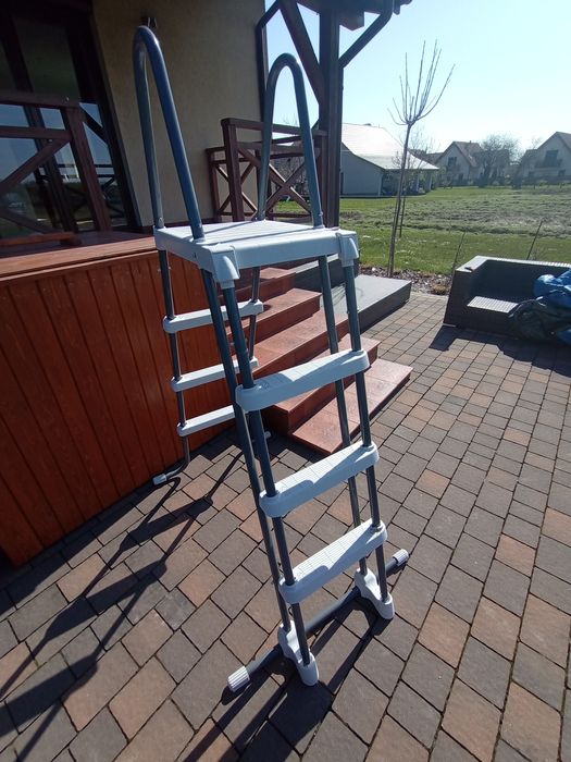 Drabinka do basenu/mausera Bestway  132 cm