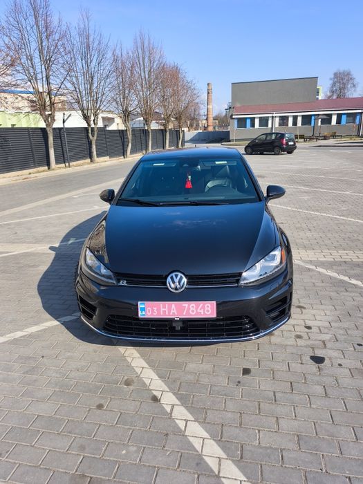 Volkswagen GOLF 7 R