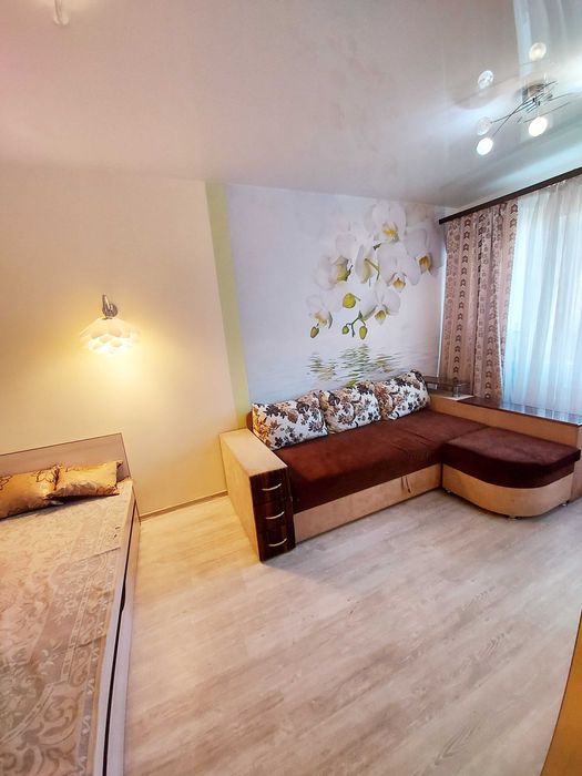 метро Дорогожичі,вул.Рилеева 25. Подільский район.