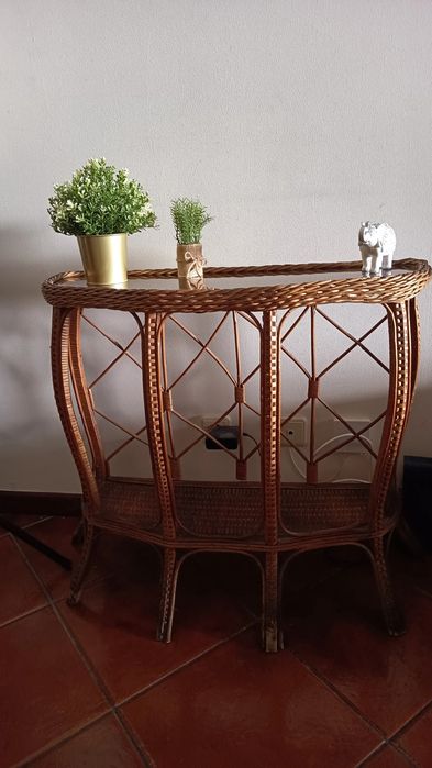 Mesinha de entrada