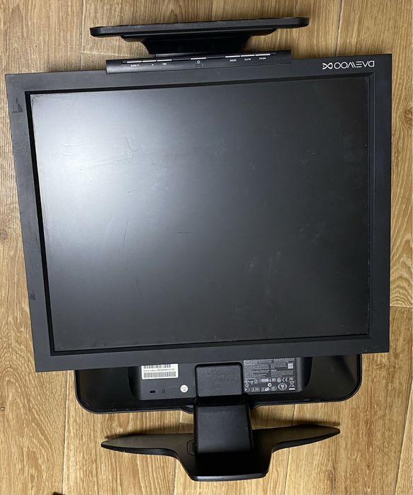 Монитор 19" повністю робочий