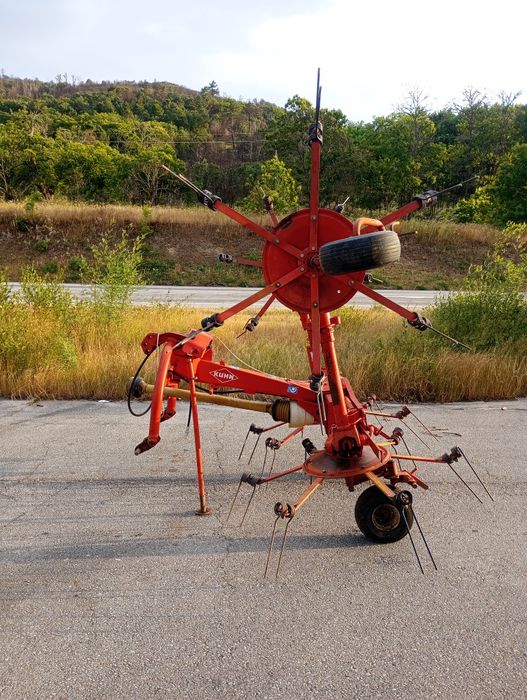 Virador de feno Kuhn GF 5001 MH Digidrive