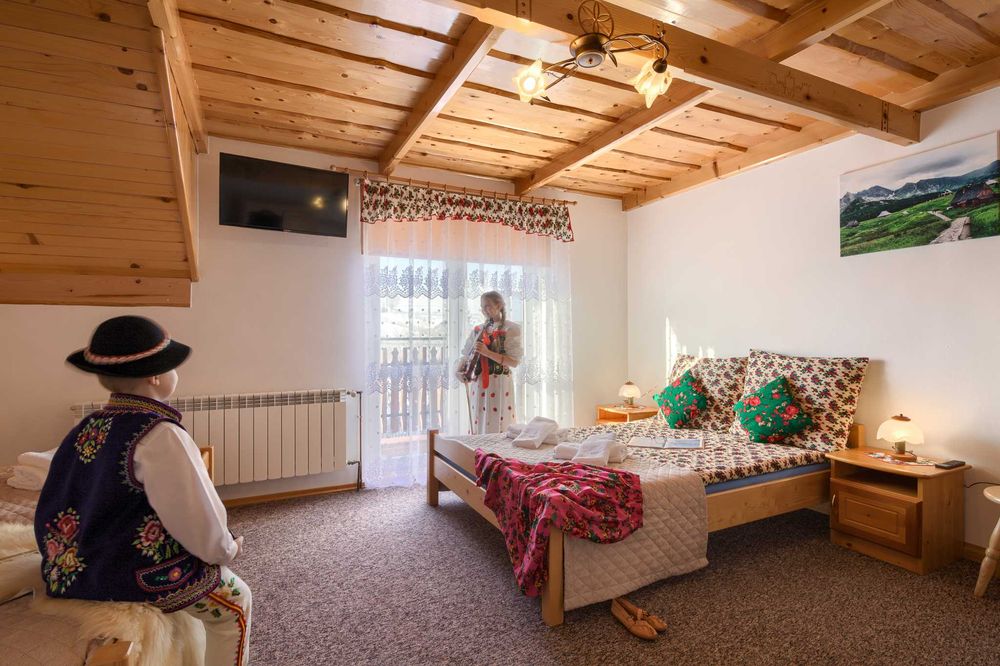 CHAŁUPA GÓROLA-Agroturys.u rolnika z tradycją i pasją wśród zwierząt