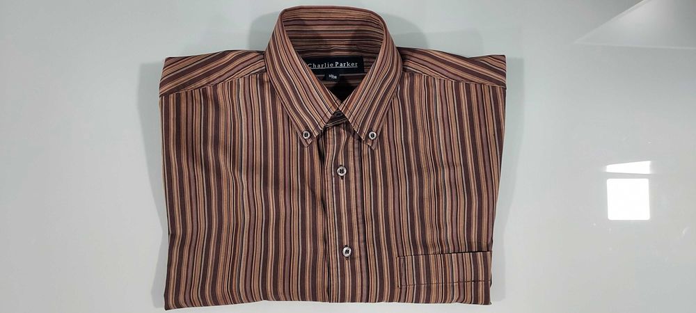 Camisa em excelente estado - L