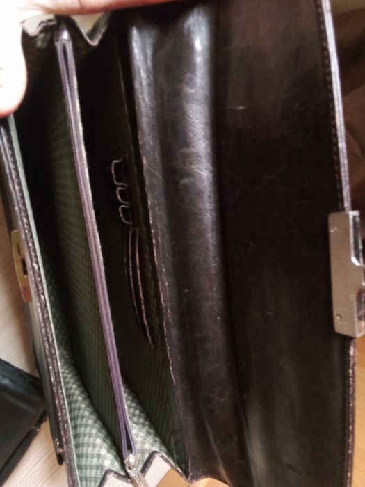 Портфель кожаный