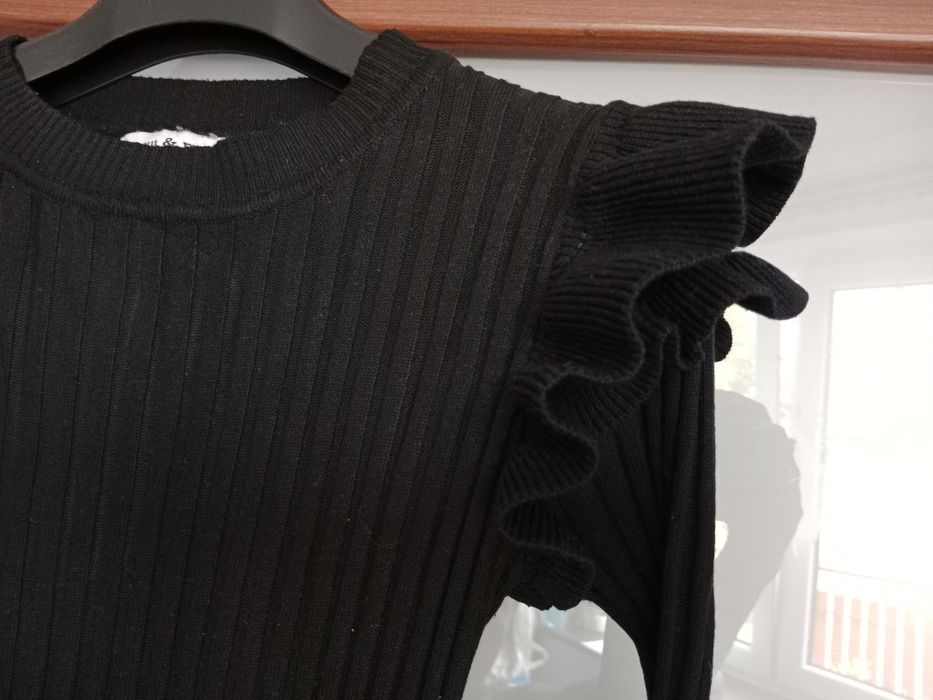 Sweter damski XS S 34 36 falbana rękaw stan bardzo dobry czarny prążek