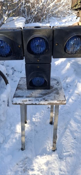Продам светофор.