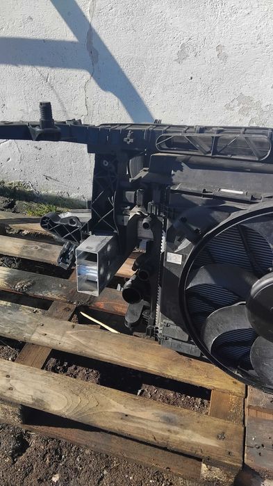 Pas przedni mercedes GLA H247