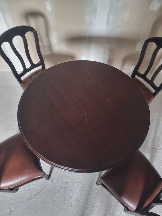 Despachar mesa + 5 cadeiras