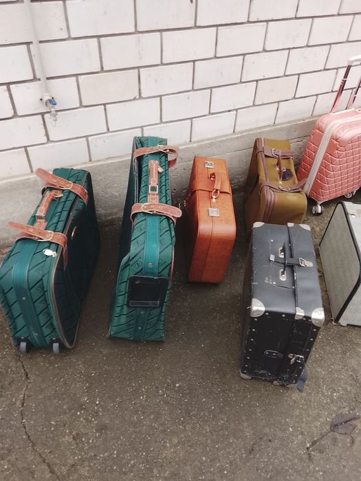 Чемоданы. Портфели. Дипломат. На выбор