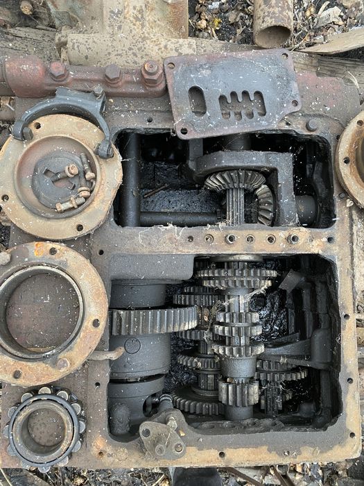 Задній міст коробка Т40