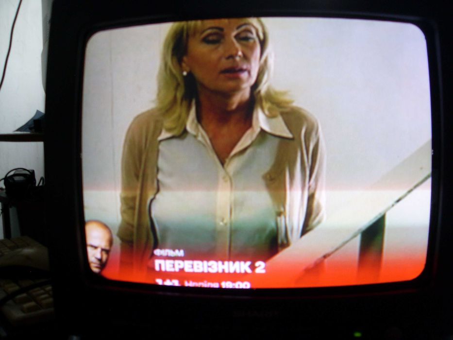 Телевизор SHARP диагональ 36 см.