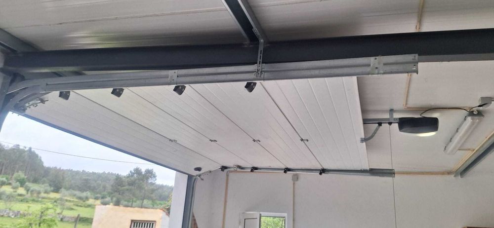 Portão de garagem automático com motor e comando 3.10m x 2.60m