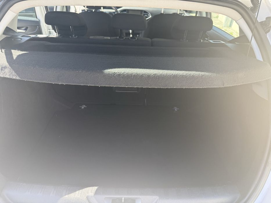 Peugeot 308 1.6hdi aceito retoma