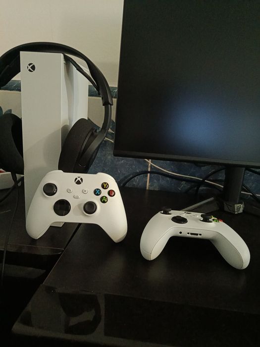 Xbox series S em excelente estado